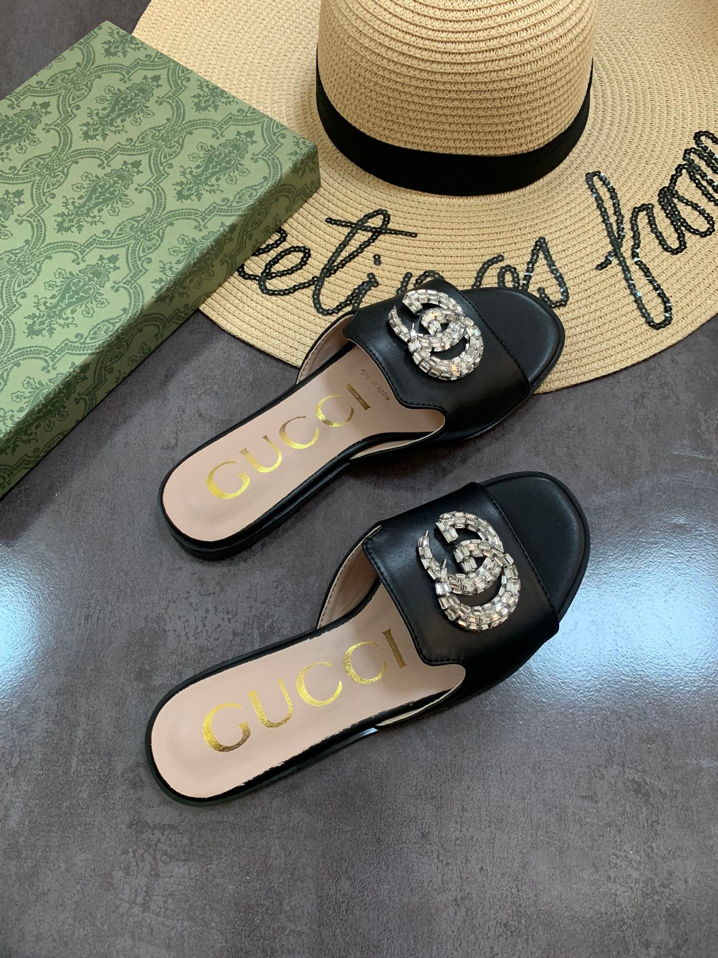 Gvc*1 Double G Slippers Leather Beaded In Black
