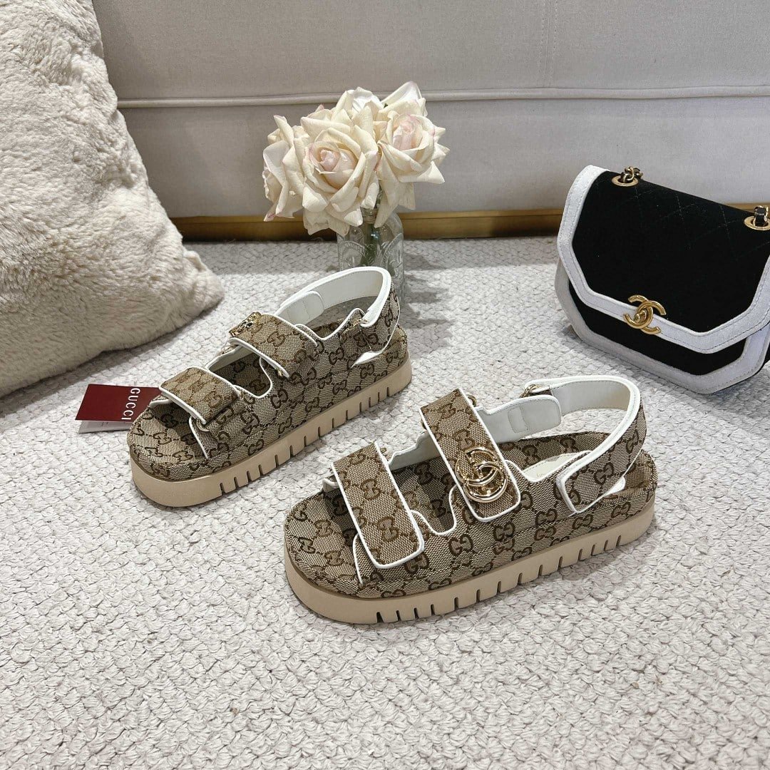 Gvc*1 Women’s Sandal With Double G Beige 816630 Fad9F 9753