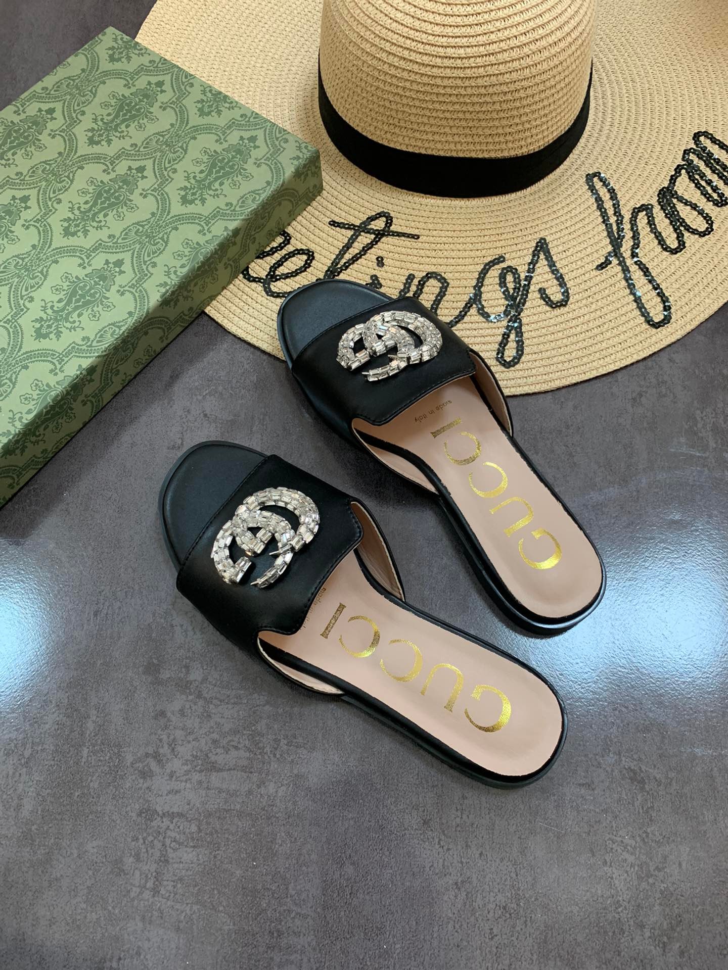 Gvc*1 Double G Slippers Leather Beaded In Black