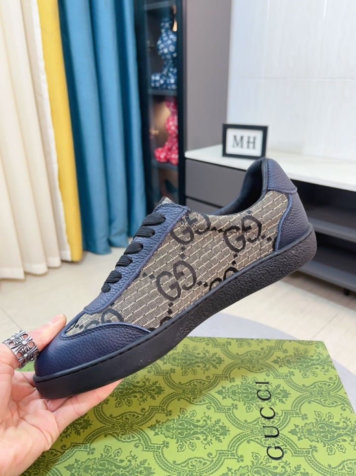 Gvc*1 Gg Canvas And Leather Low Top Sneaker Blue