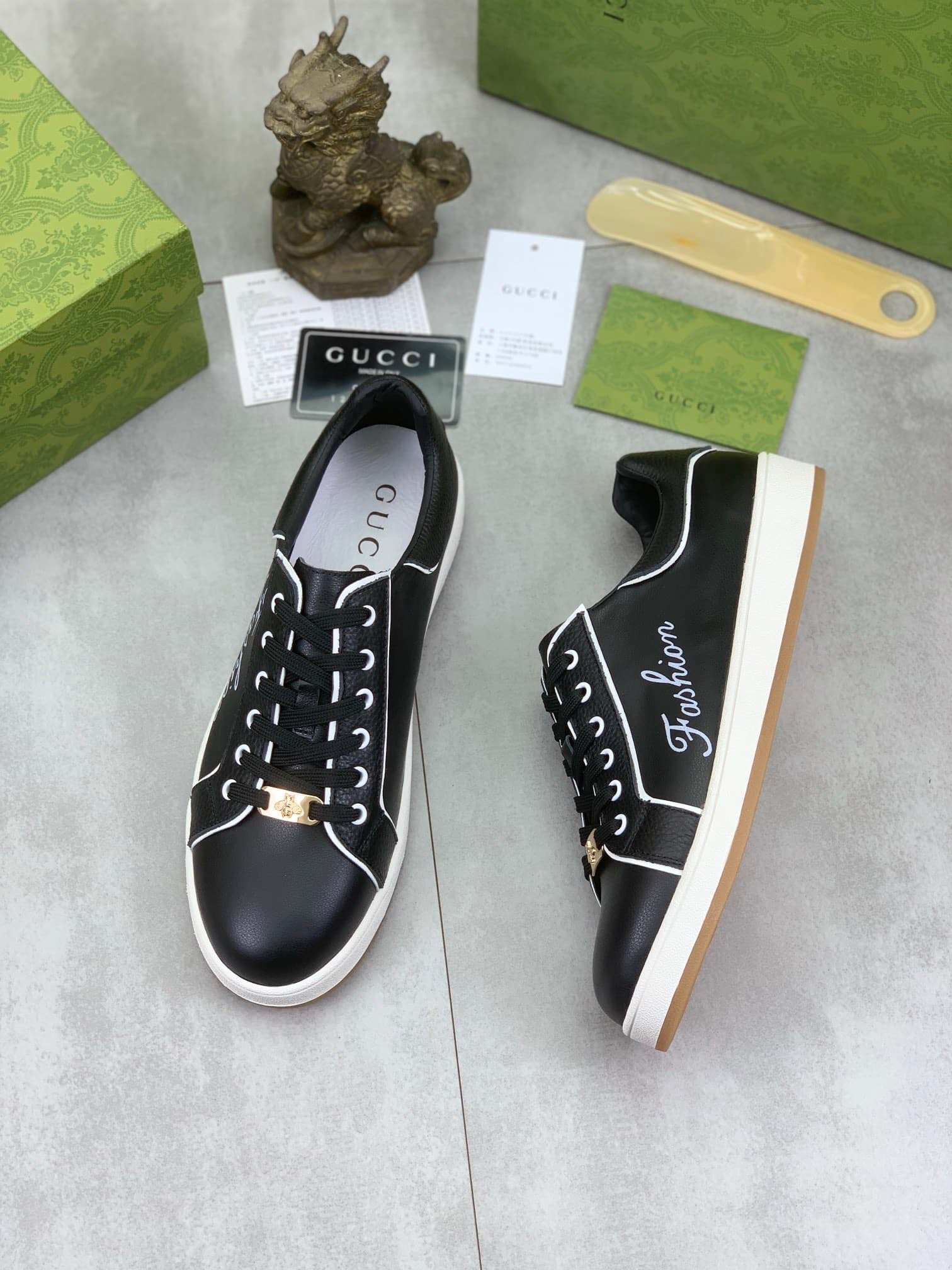 Gvc*1 Classic Fashion Sneaker With Edge Black