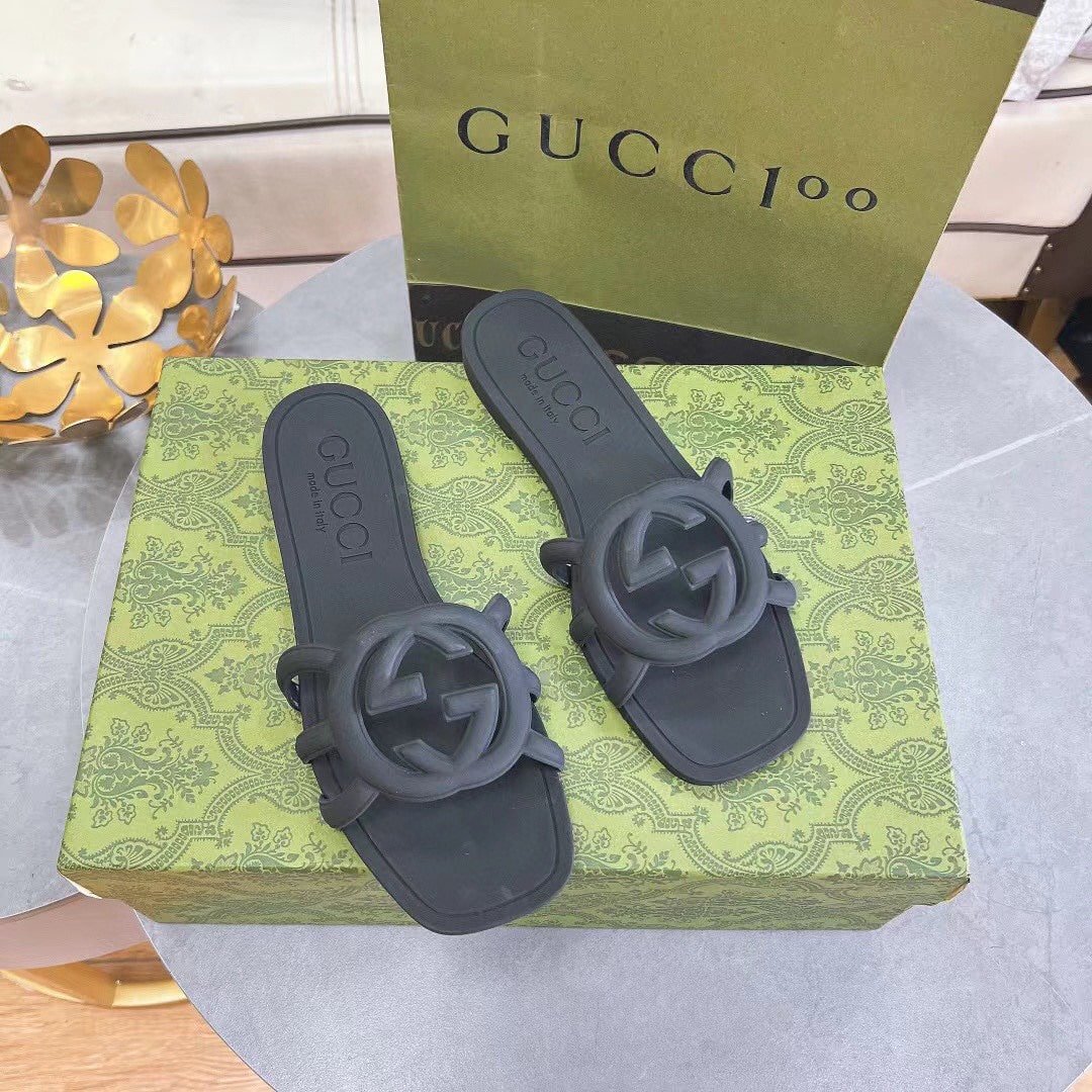 Gvc*1 Women’S Interlocking G Slide Sandal Black ‎780307 J8700 1000