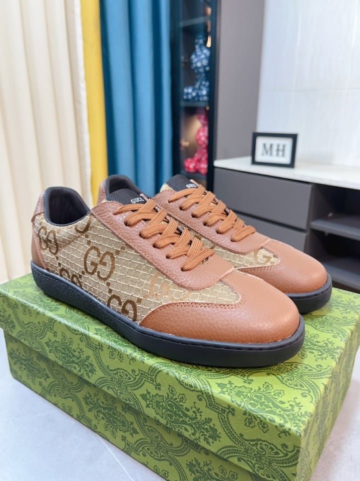 Gvc*1 Gg Canvas And Leather Low Top Sneaker Brown