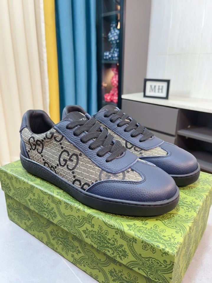 Gvc*1 Gg Canvas And Leather Low Top Sneaker Blue