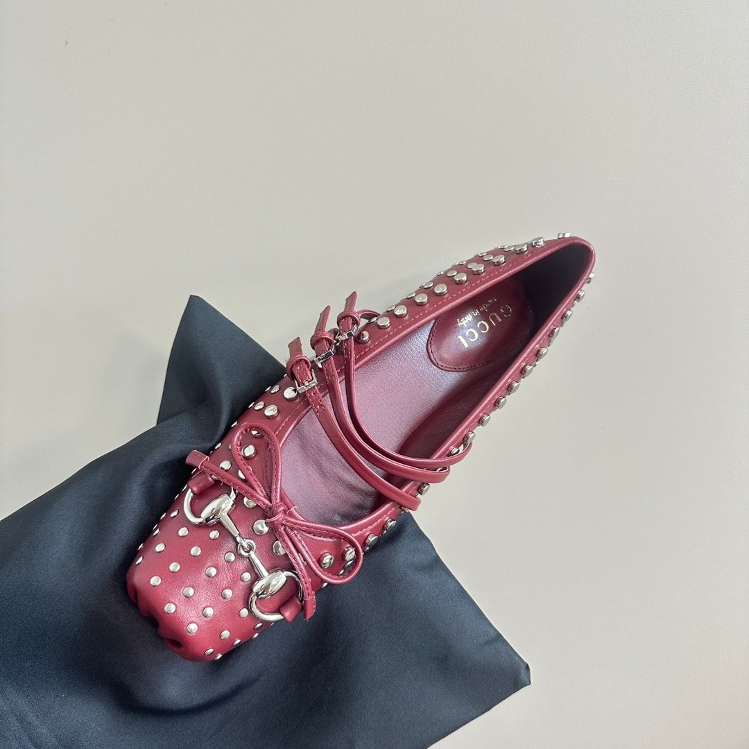 Gvc*1 Women’s Horsebit Ballet Flat Allover Studs Red 821218 Aaeev 6249