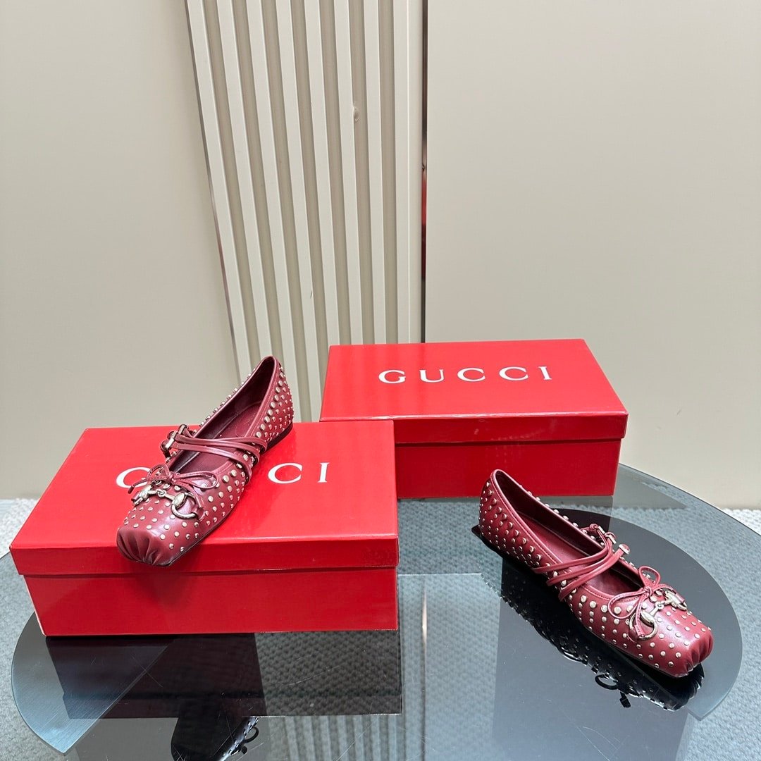 Gvc*1 Women’s Horsebit Ballet Flat Allover Studs Red 821218 Aaeev 6249