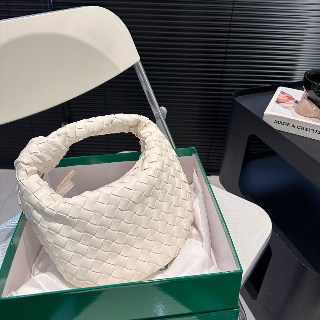 B0tt*ga Ven*ta Jodie Intrecciato Leather Handle Bag White 27Cm 690225Vcpp09009