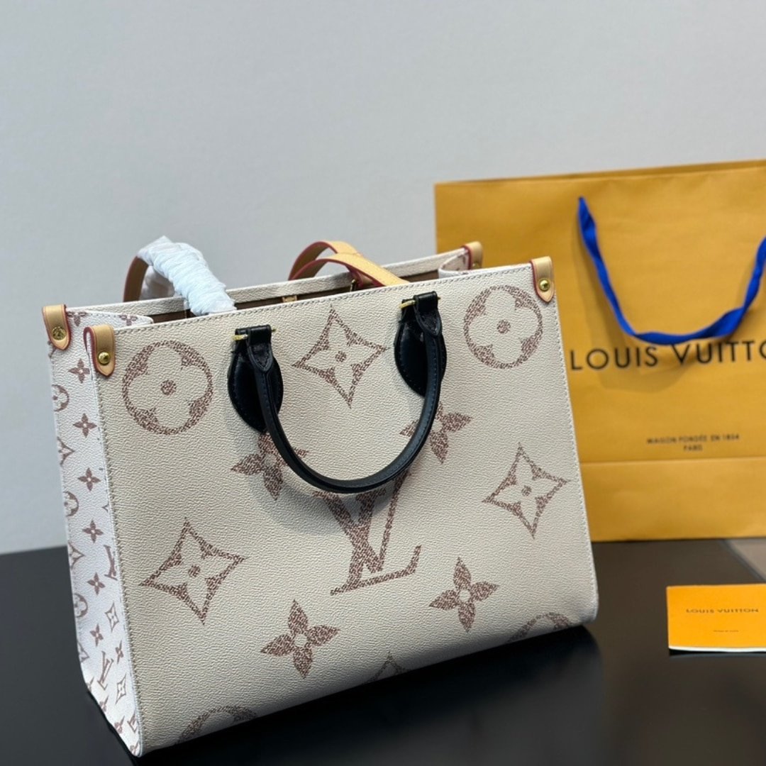 L0vis Vvtt0n Onthego Mm Monogram Canvas Dune 35Cm M46912