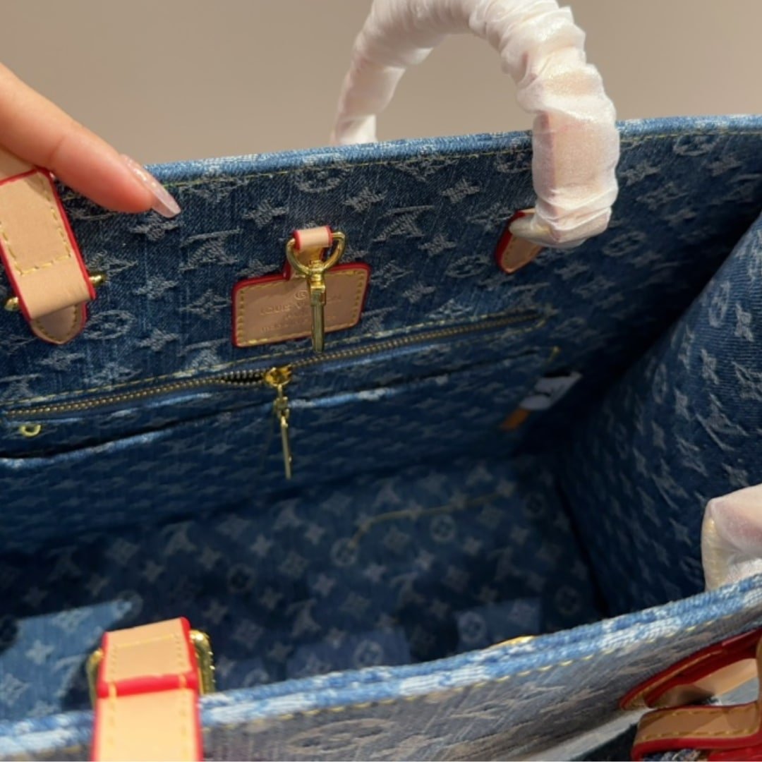 L0vis Vvtt0n New Lv Remix Onthego Mm Denim Blue 35Cm M46871