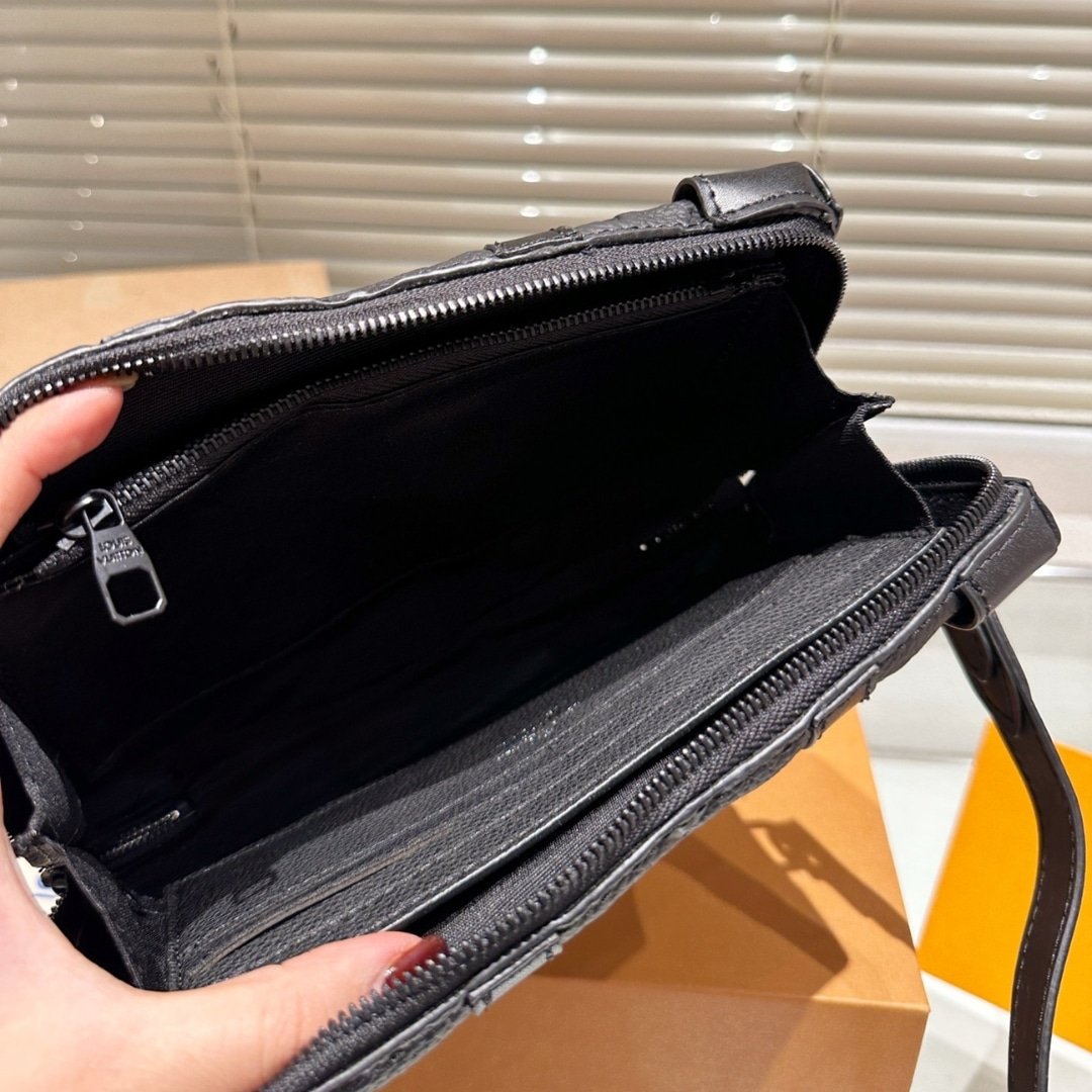 L0vis Vvtt0n Soft Trunk Wallet Monogram Taurillon Leather Black 23Cm M80224