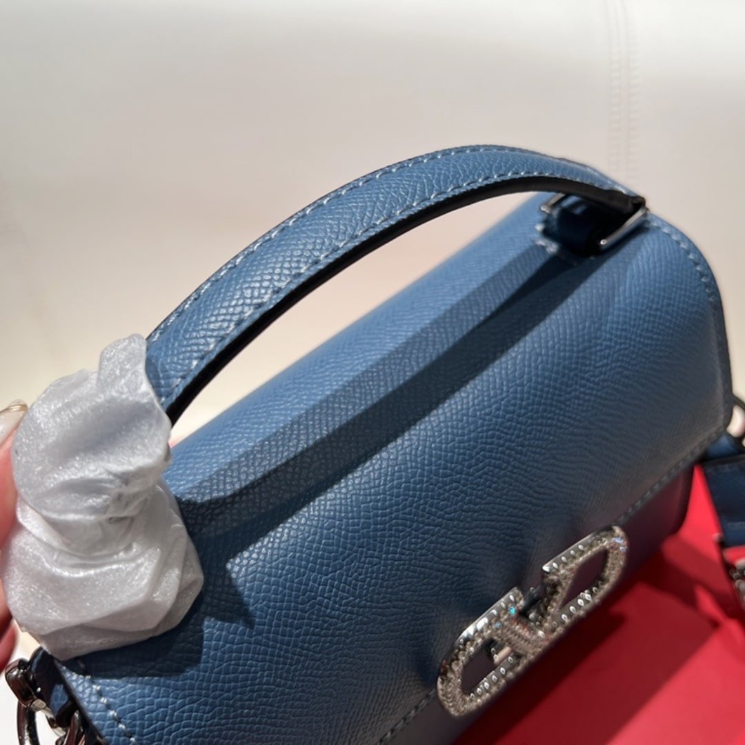 Va1e*ntin0 Garavani Vsling Crystal Embellished Leather Handbag Blue 18Cm