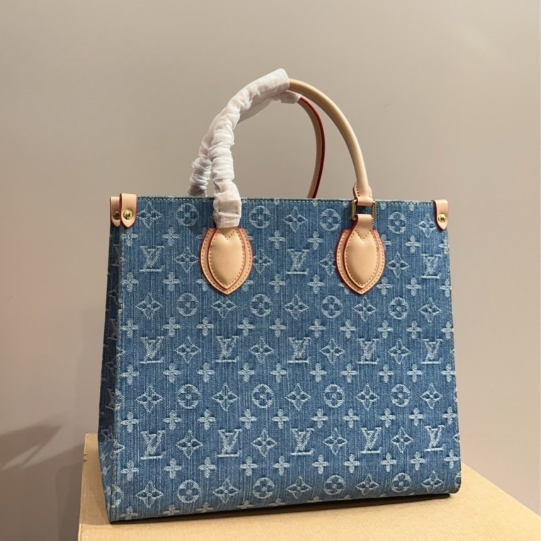 L0vis Vvtt0n New Lv Remix Onthego Mm Denim Blue 35Cm M46871