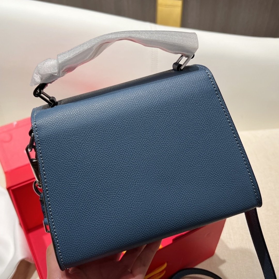 Va1e*ntin0 Garavani Vsling Crystal Embellished Leather Handbag Blue 18Cm