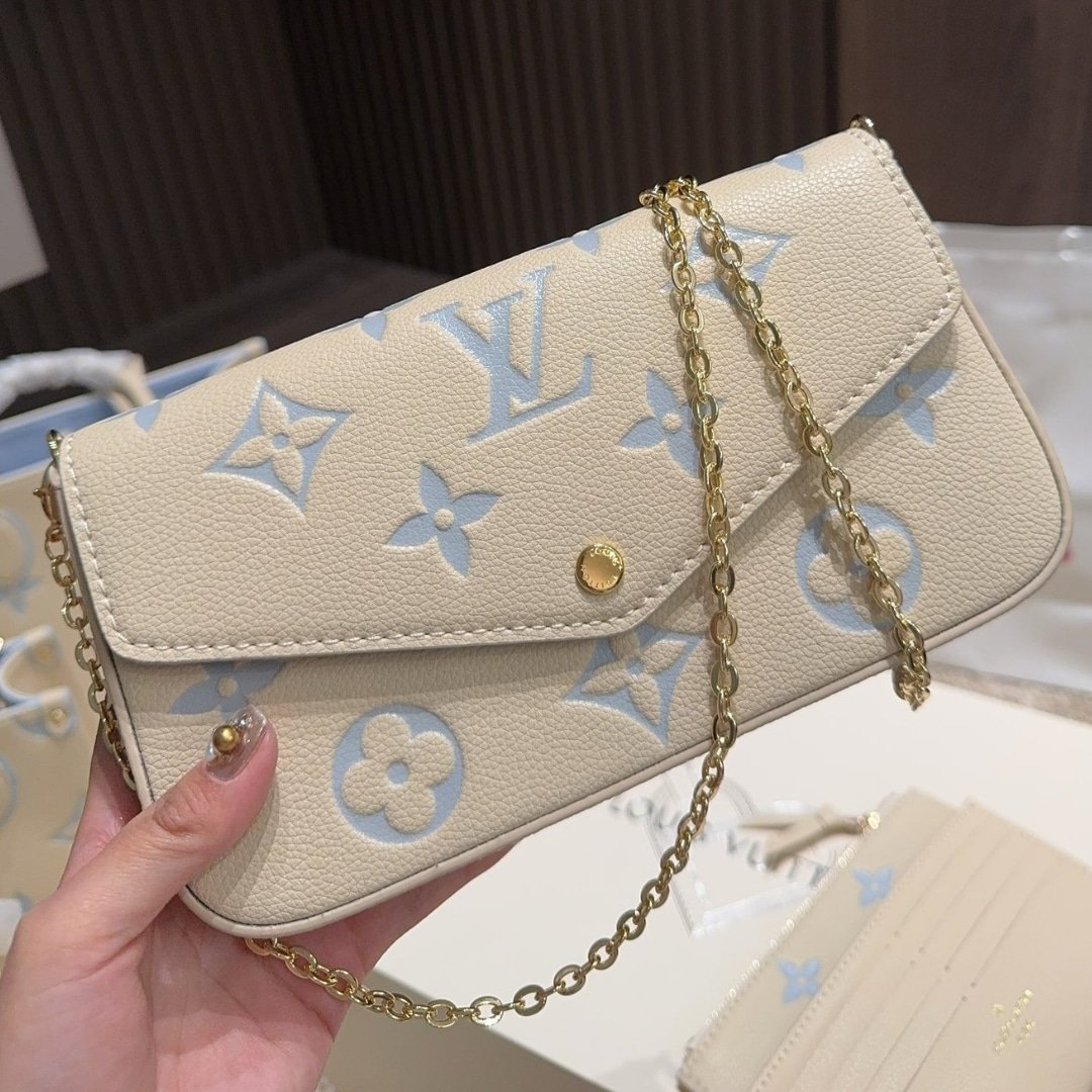 L0vis Vvtt0n Félicie Pochette Bag Candy Blue 21Cm M83025