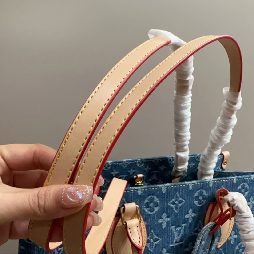 L0vis Vvtt0n New Lv Remix Onthego Mm Denim Blue 35Cm M46871
