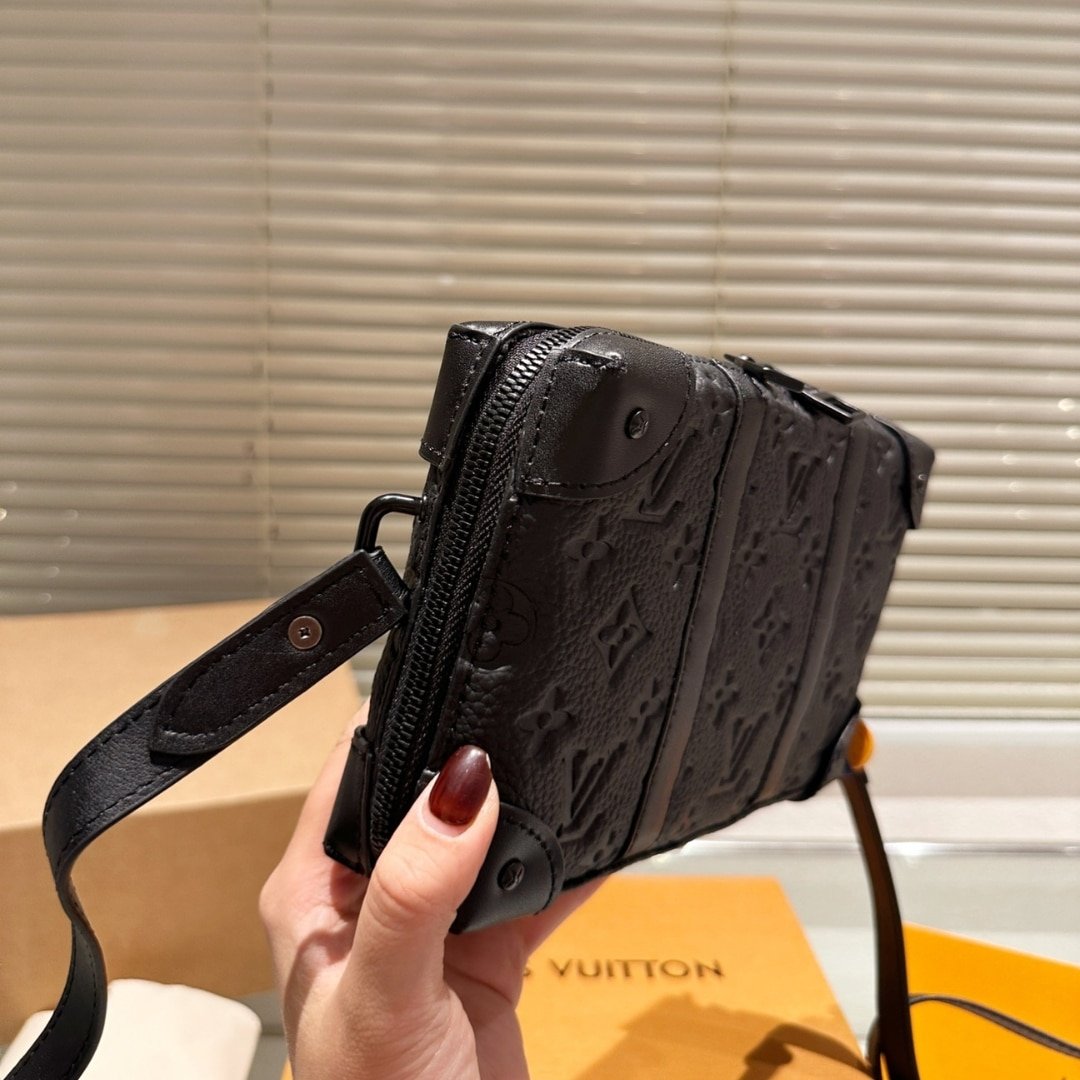 L0vis Vvtt0n Soft Trunk Wallet Monogram Taurillon Leather Black 23Cm M80224
