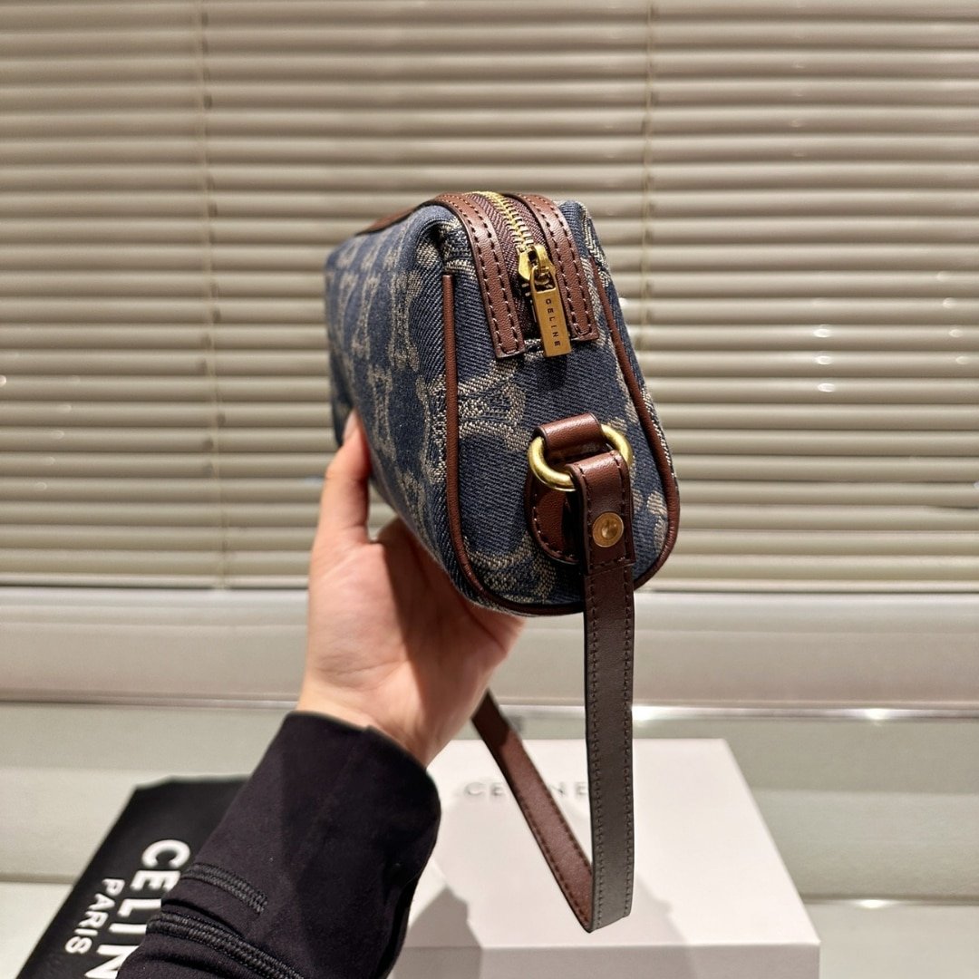 Ce1i*e Triomphe Baguette Bag In Denim Blue 22Cm