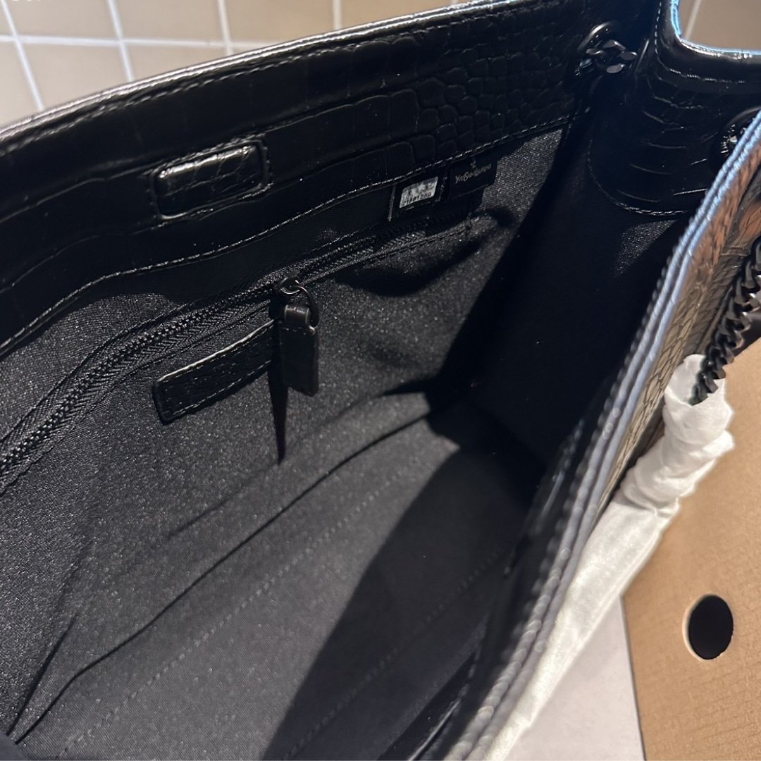 Sa1nt Lau*nt Niki Shopping Bag In Crocodile Embossed Leather Black 33Cm