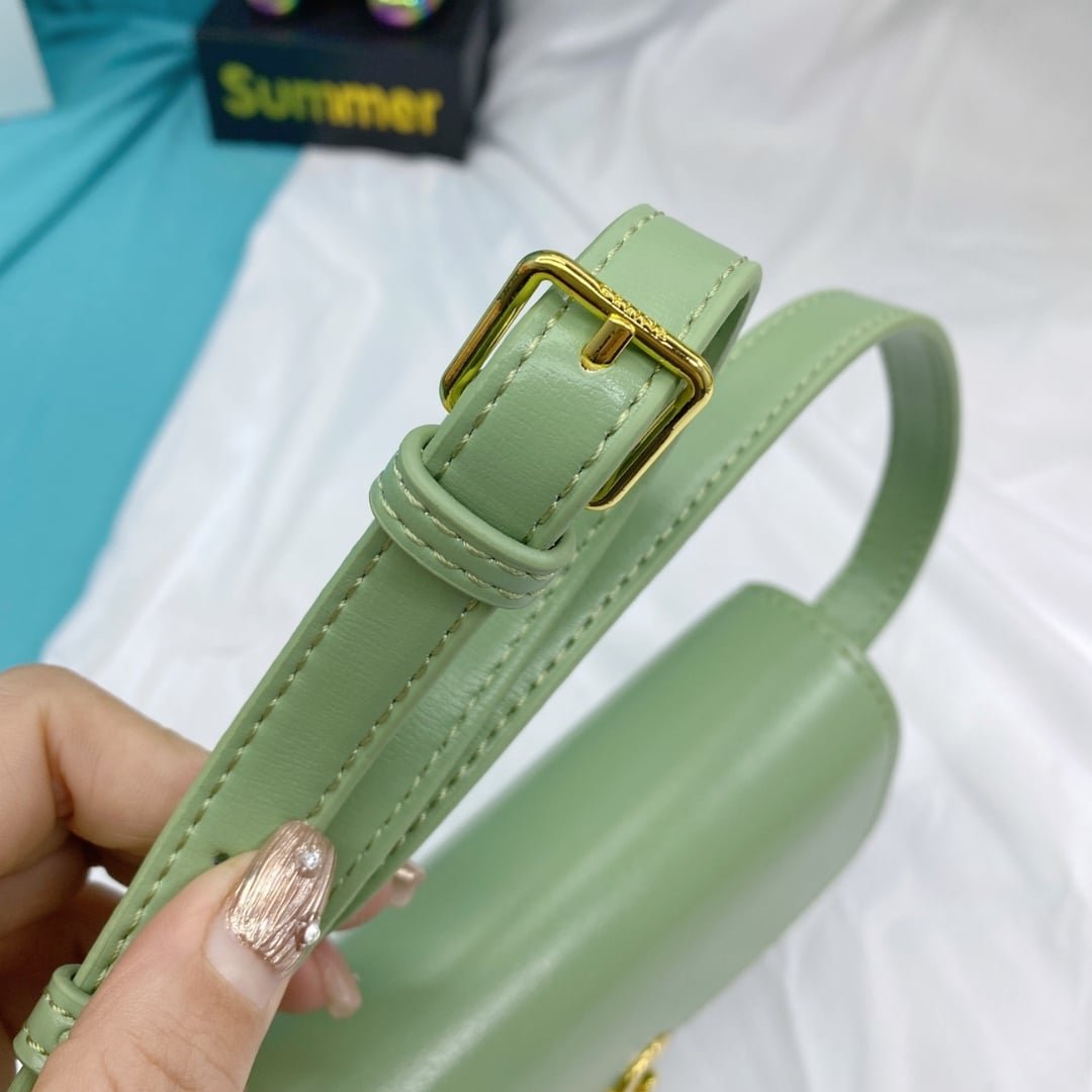 Ce1i*e Triomphe Shoulder Bag In Shiny Calfskin Green 20Cm 194143Bf4 31La