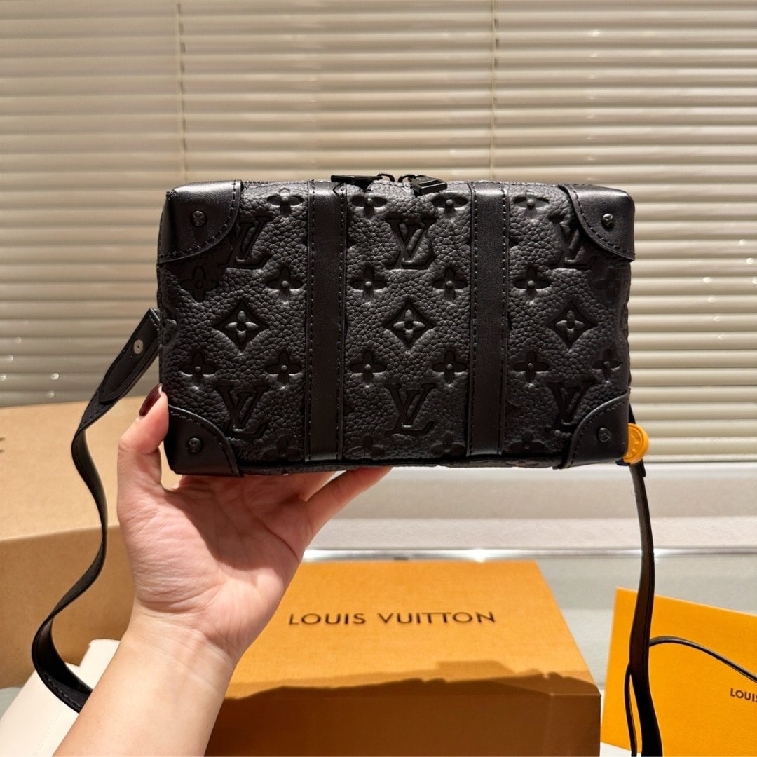 L0vis Vvtt0n Soft Trunk Wallet Monogram Taurillon Leather Black 23Cm M80224