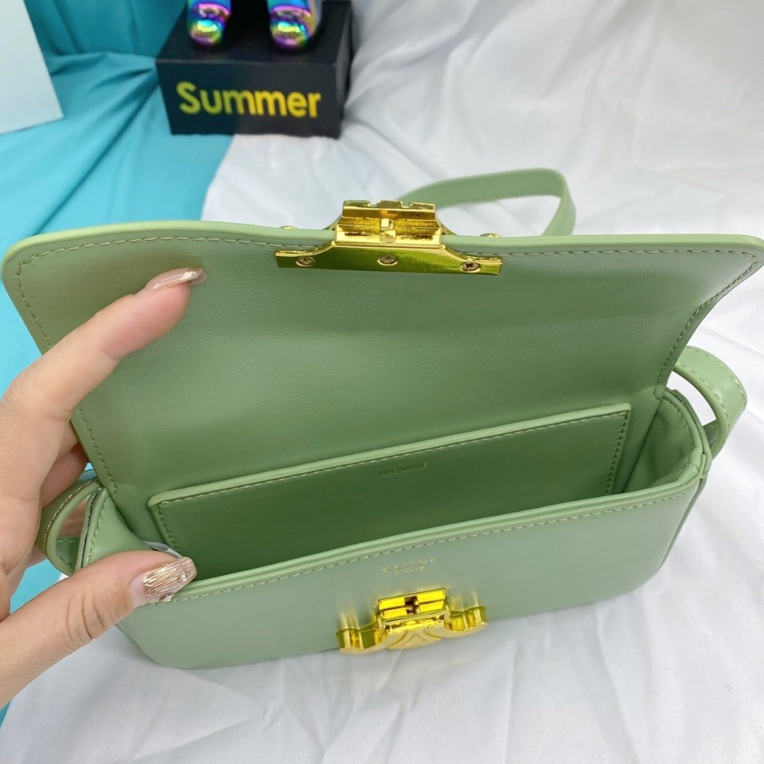 Ce1i*e Triomphe Shoulder Bag In Shiny Calfskin Green 20Cm 194143Bf4 31La