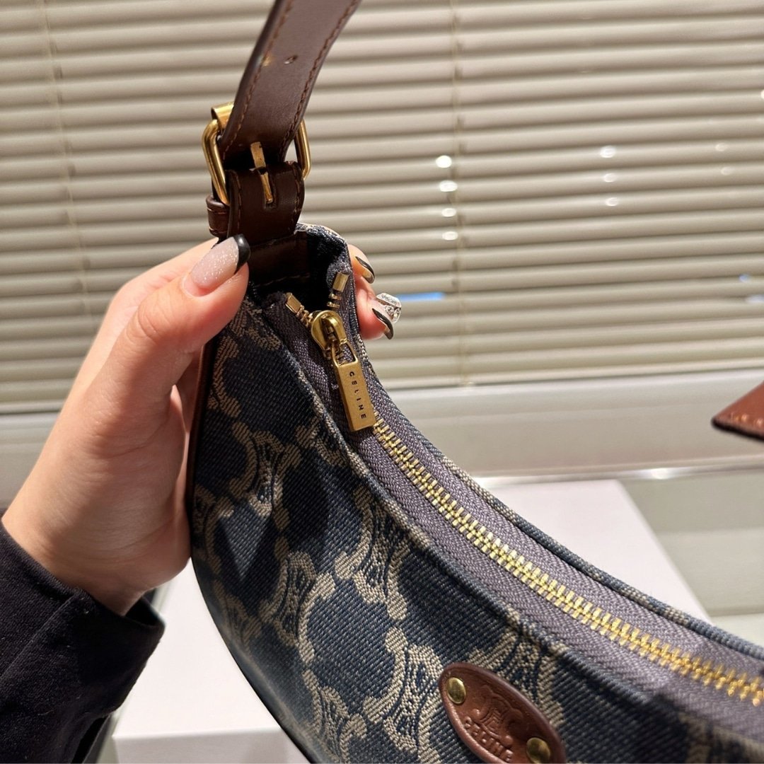 Ce1i*e Ava Triomphe Bag Half Moon In Denim Blue 25Cm