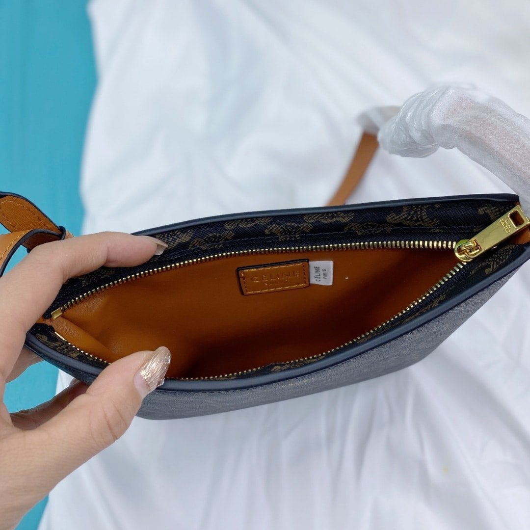 Ce1i*e Croque Bag In Triomphe Canvas And Calfskin Tan 19Cm 112272Cuz 04Lu