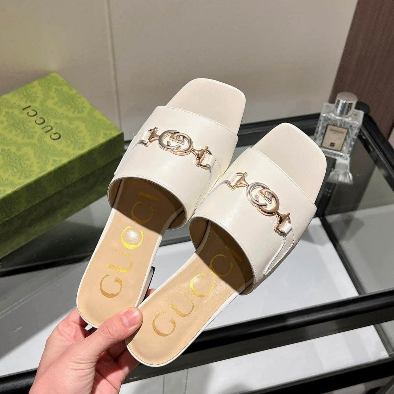 Gvc*1 Zumi Leather Slide Sandal White 60241 C9D00 1000