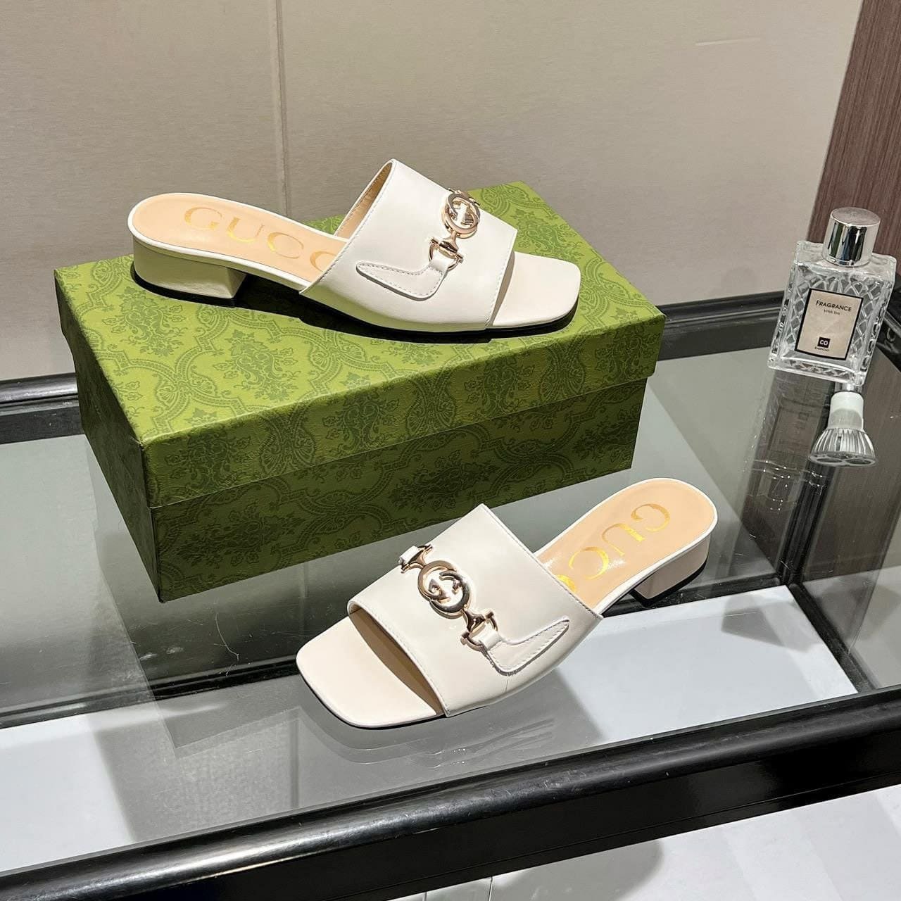 Gvc*1 Zumi Leather Slide Sandal White 60241 C9D00 1000