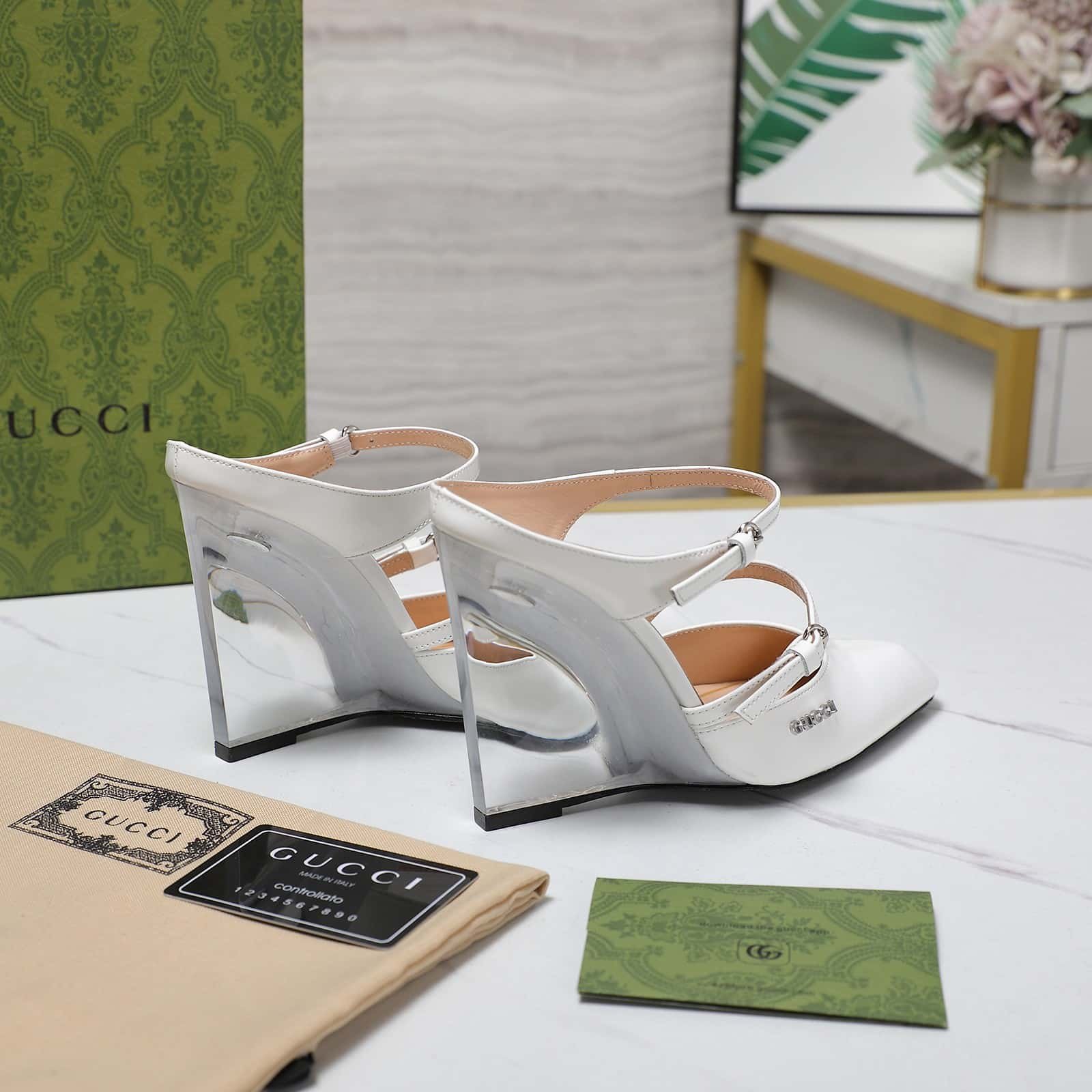 Gvc*1 Women’s Wedge Mule White 827856 Clg00 9014