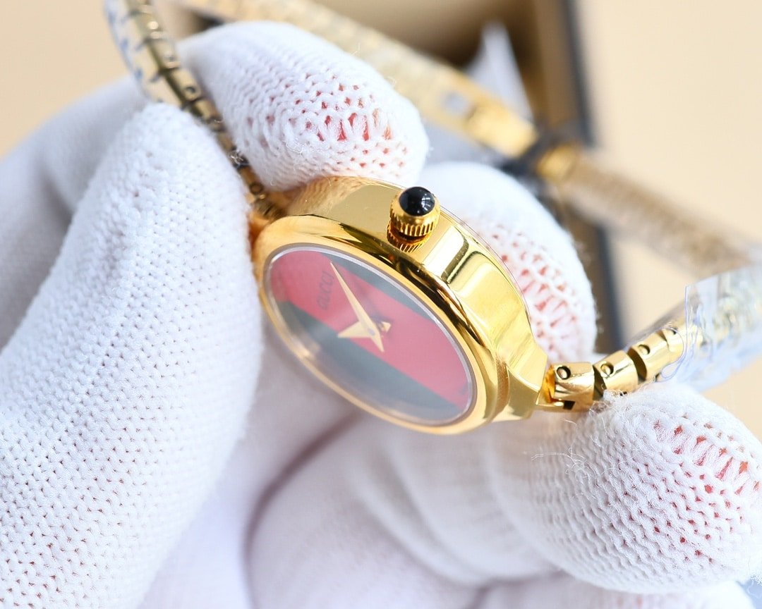 Gvc*1 Ladies Watch Round Case With Slim Dial Gold In Multi Color 22Mm
