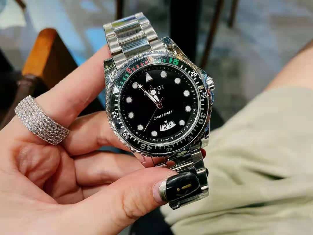 Gvc*1 Dive Xl Black Dial Watch 45Mm Ya136208