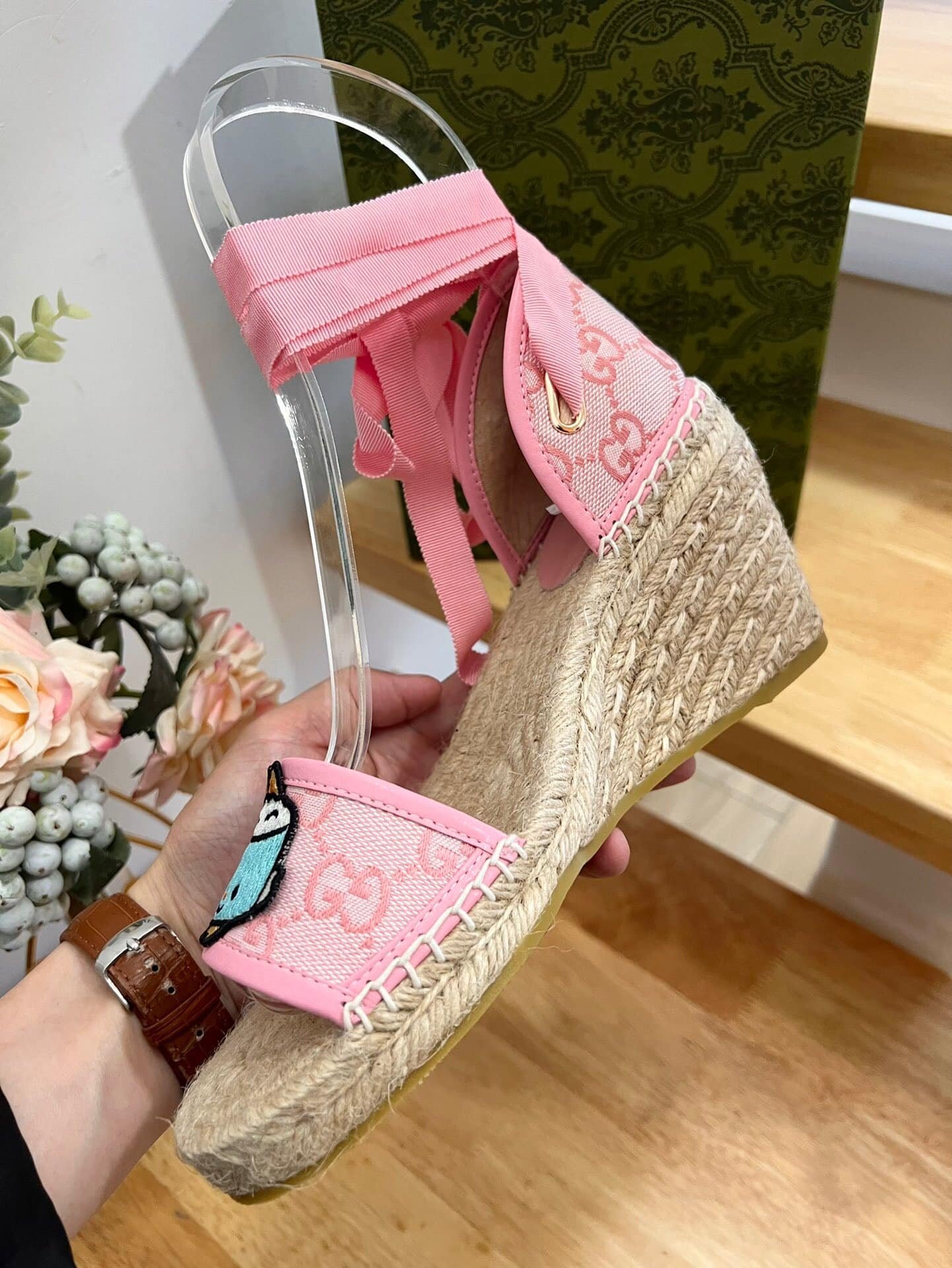 Gvc*1 Women’S Gg Espadrille With Patch Pink