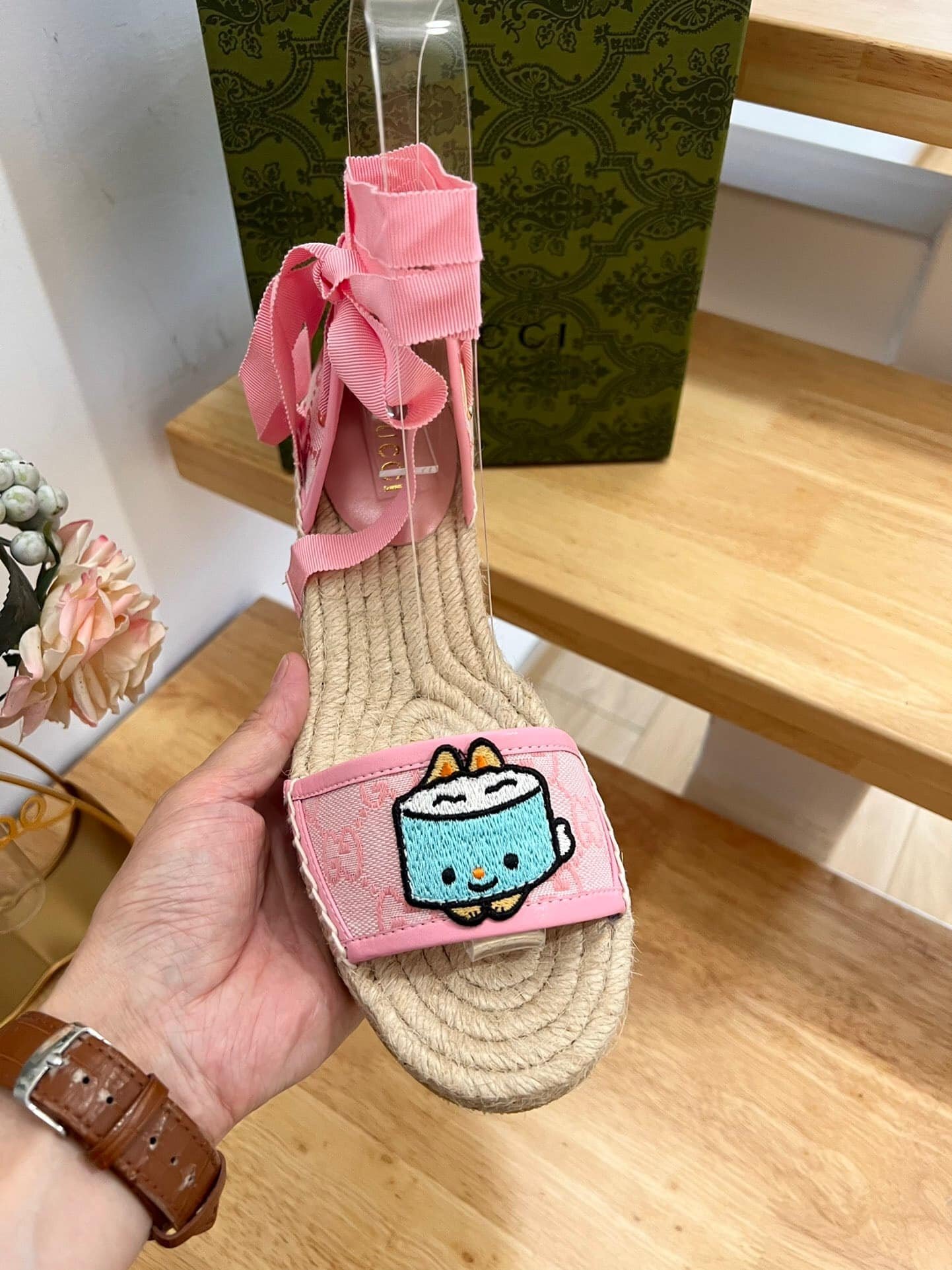 Gvc*1 Women’S Gg Espadrille With Patch Pink