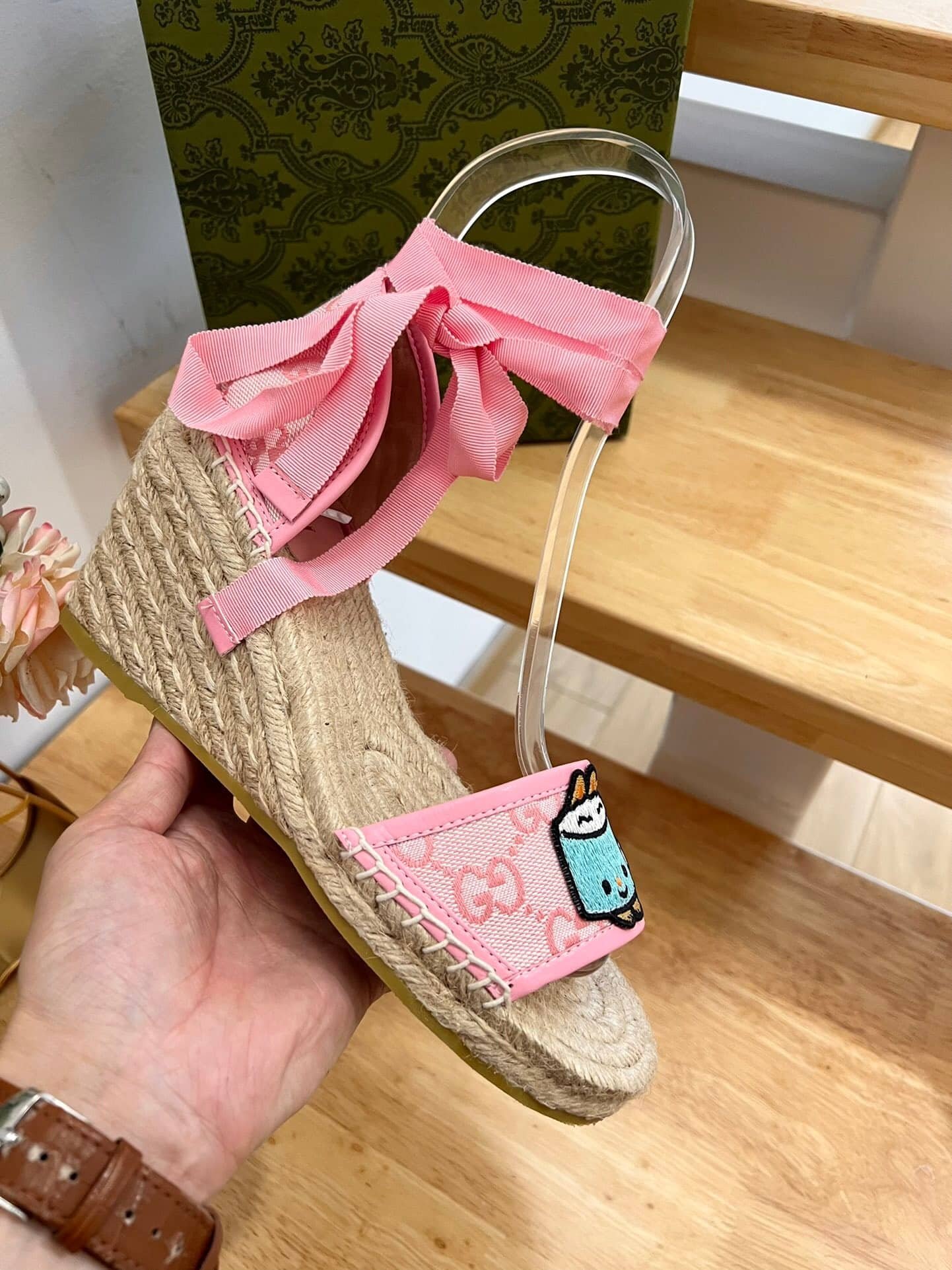 Gvc*1 Women’S Gg Espadrille With Patch Pink