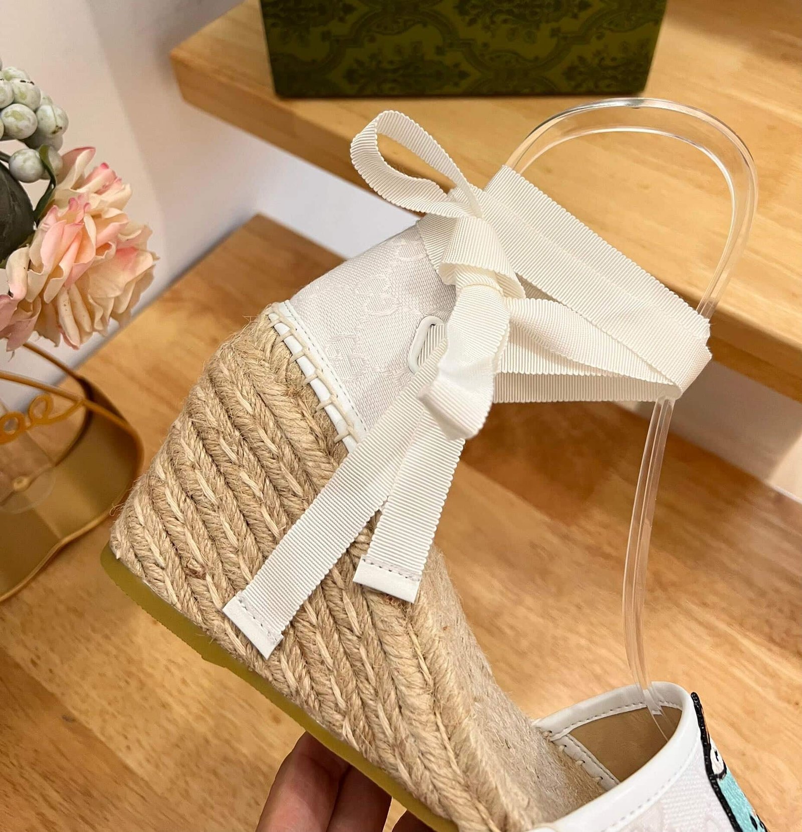 Gvc*1 Women’S Gg Espadrille With Patch White