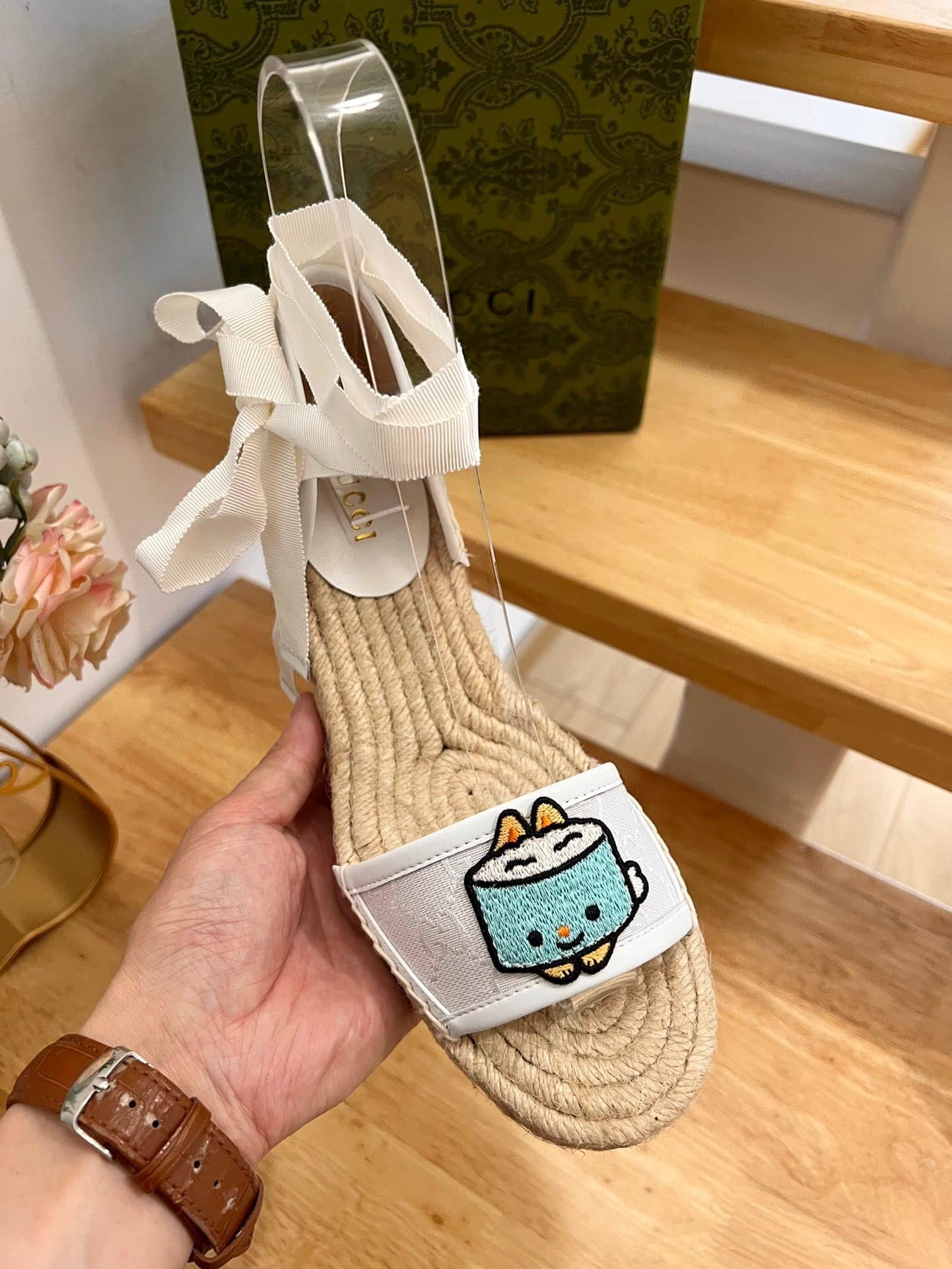 Gvc*1 Women’S Gg Espadrille With Patch White
