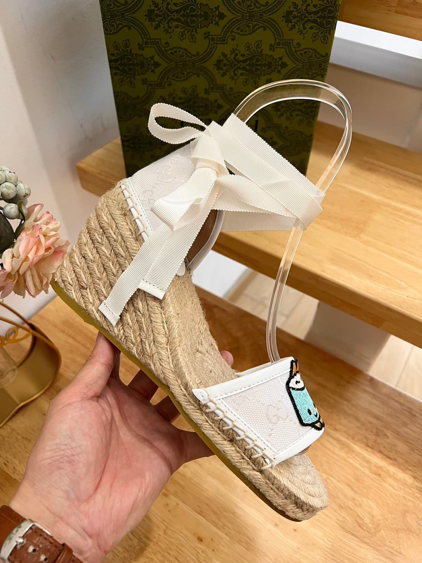Gvc*1 Women’S Gg Espadrille With Patch White