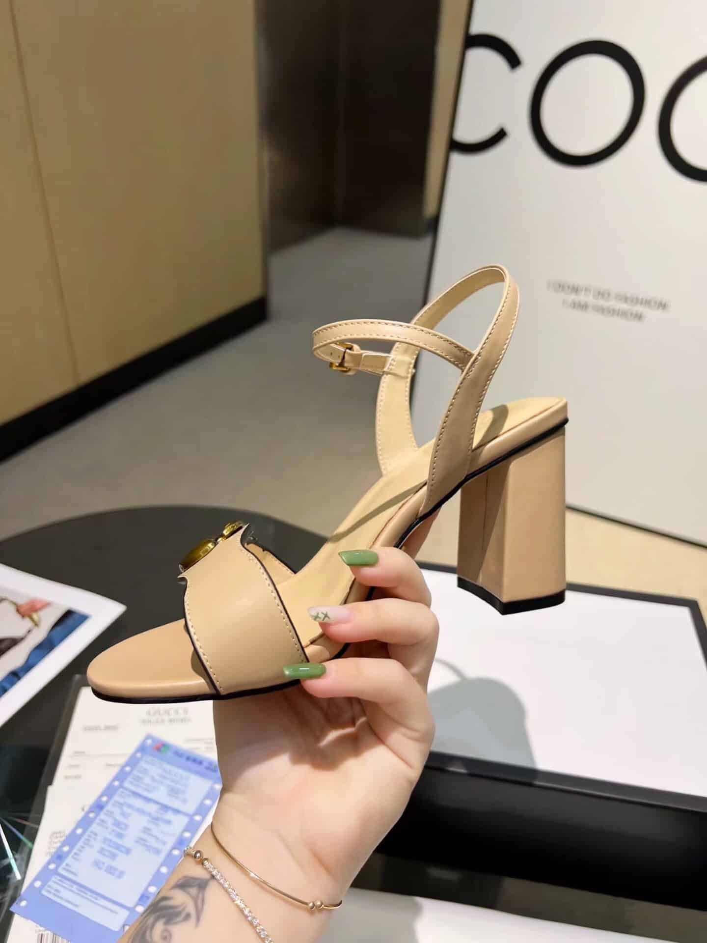 Gvc*1 Leather Mid Heel Sandal Beige
