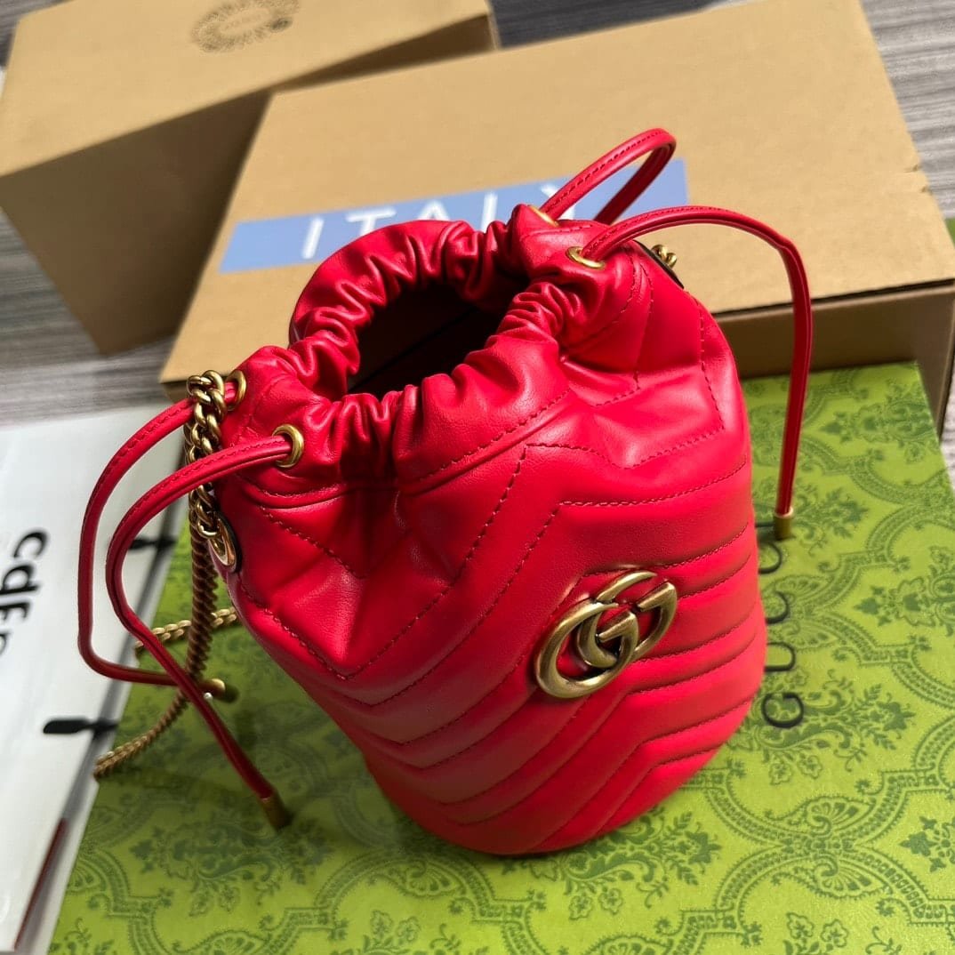 Gvc*1 Gg Marmont Matelassé Mini Bucket Bag Red 13Cm 575163 Dtdht 6832