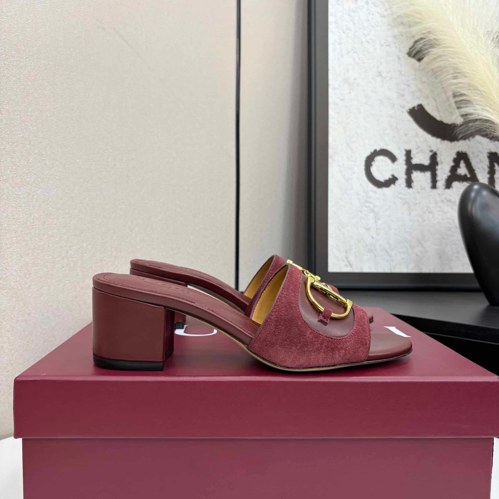 Gvc*1 Women’s Slide Sandal With Horsebit Rosso Ancora Red 834421 Aaexm 6207