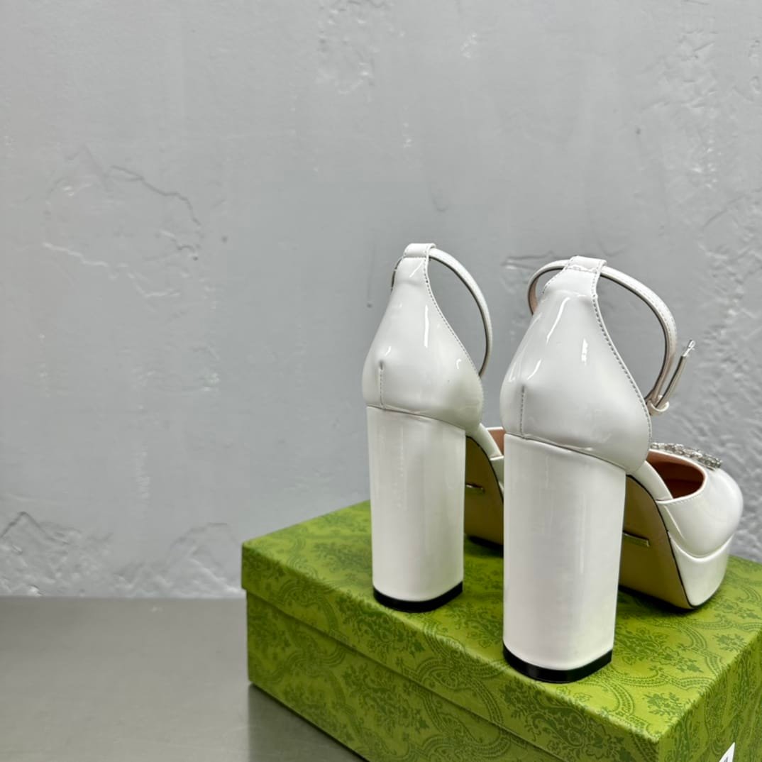 Gvc*1 Women’S Platform Pump With Double G White