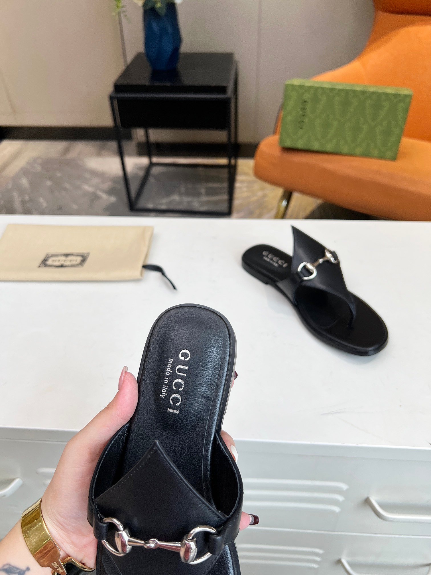 Gvc*1 Women’S Thong Sandal With Horsebit Black
