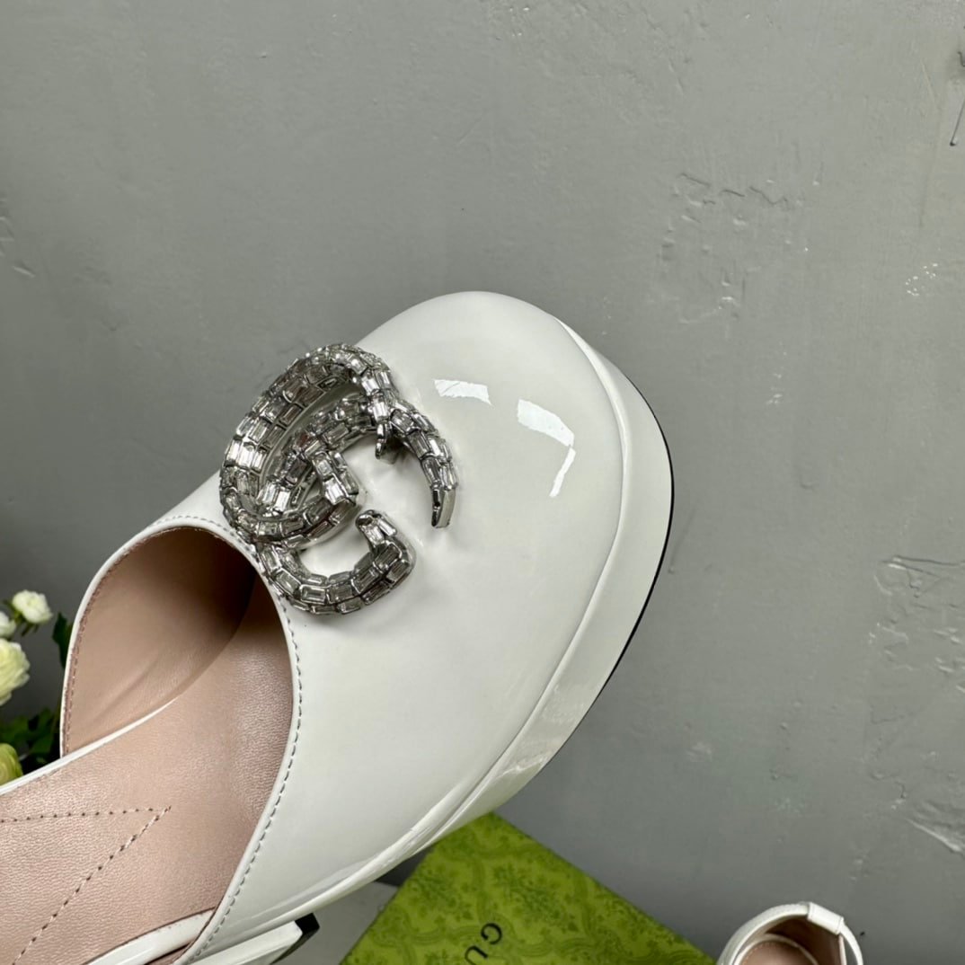 Gvc*1 Women’S Platform Pump With Double G White