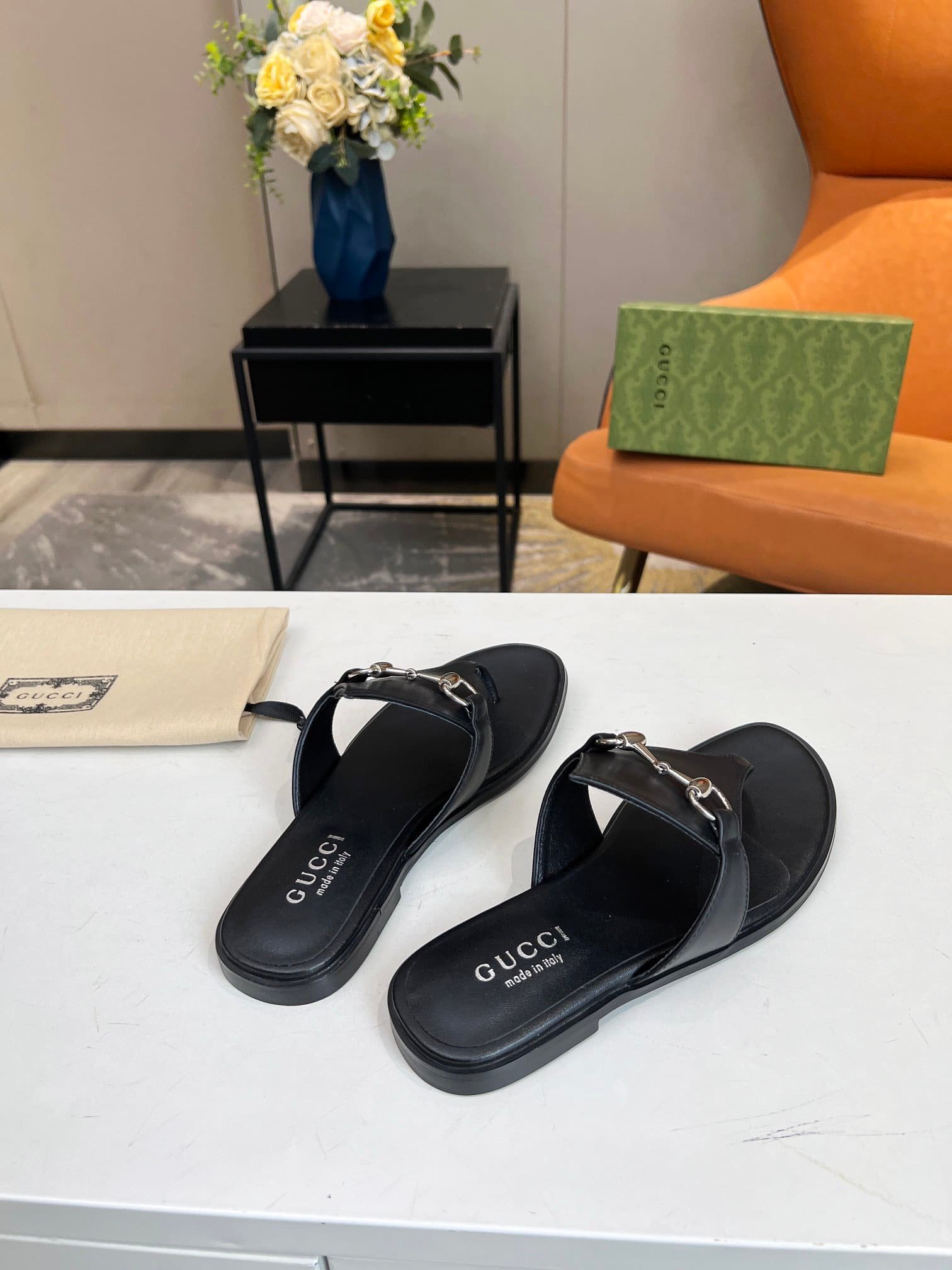 Gvc*1 Women’S Thong Sandal With Horsebit Black