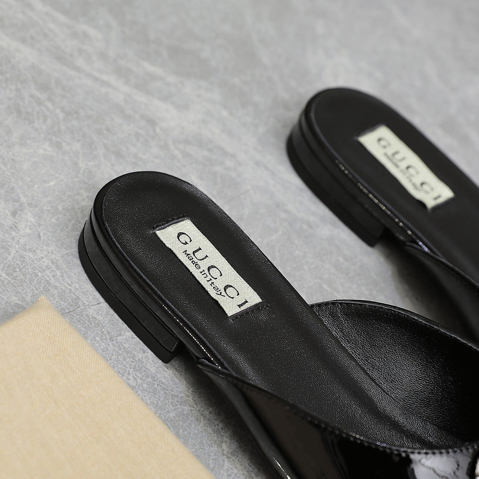 Gvc*1 Gg Crystal Slippers Black