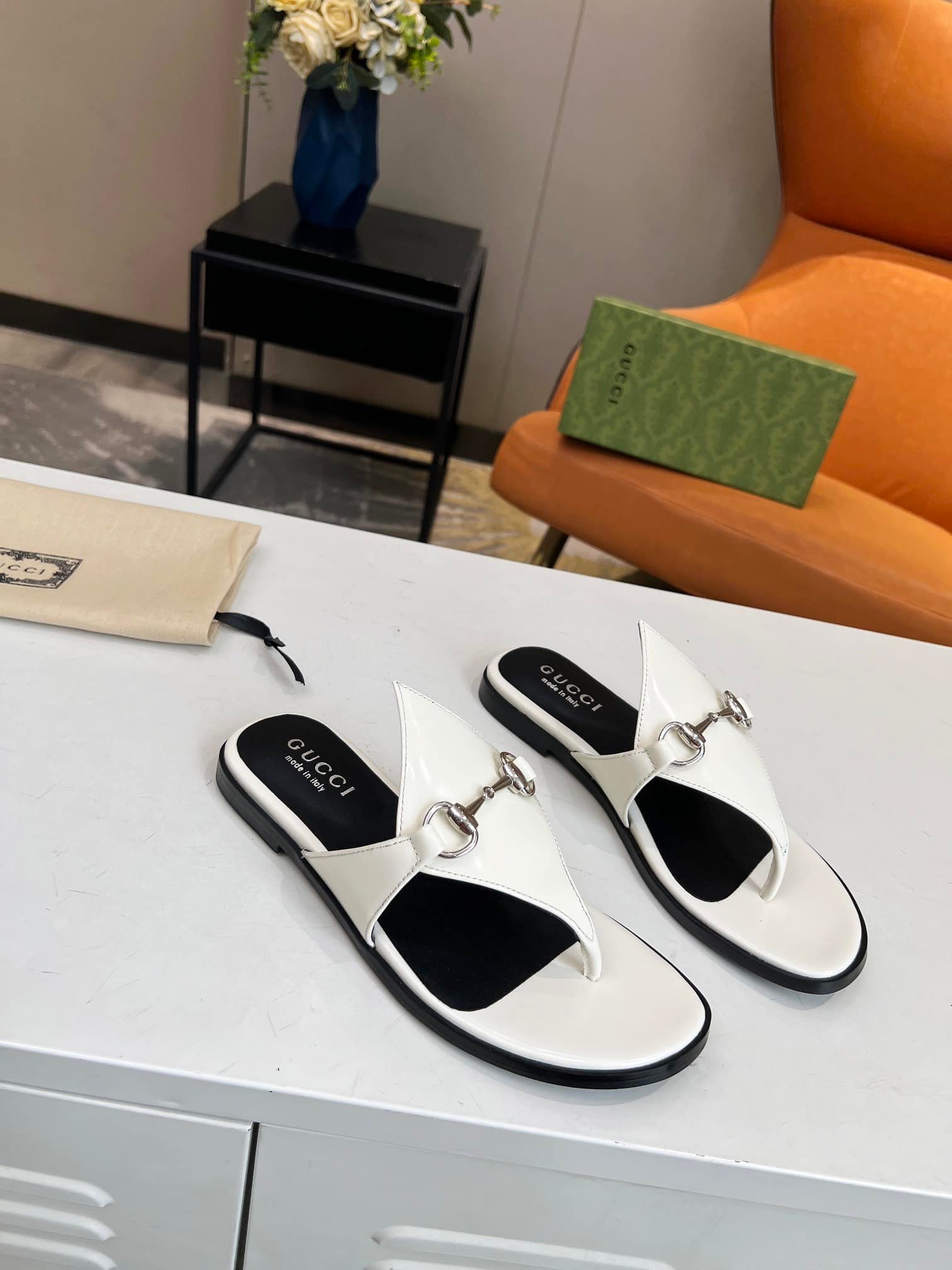 Gvc*1 Women’S Thong Sandal With Horsebit White