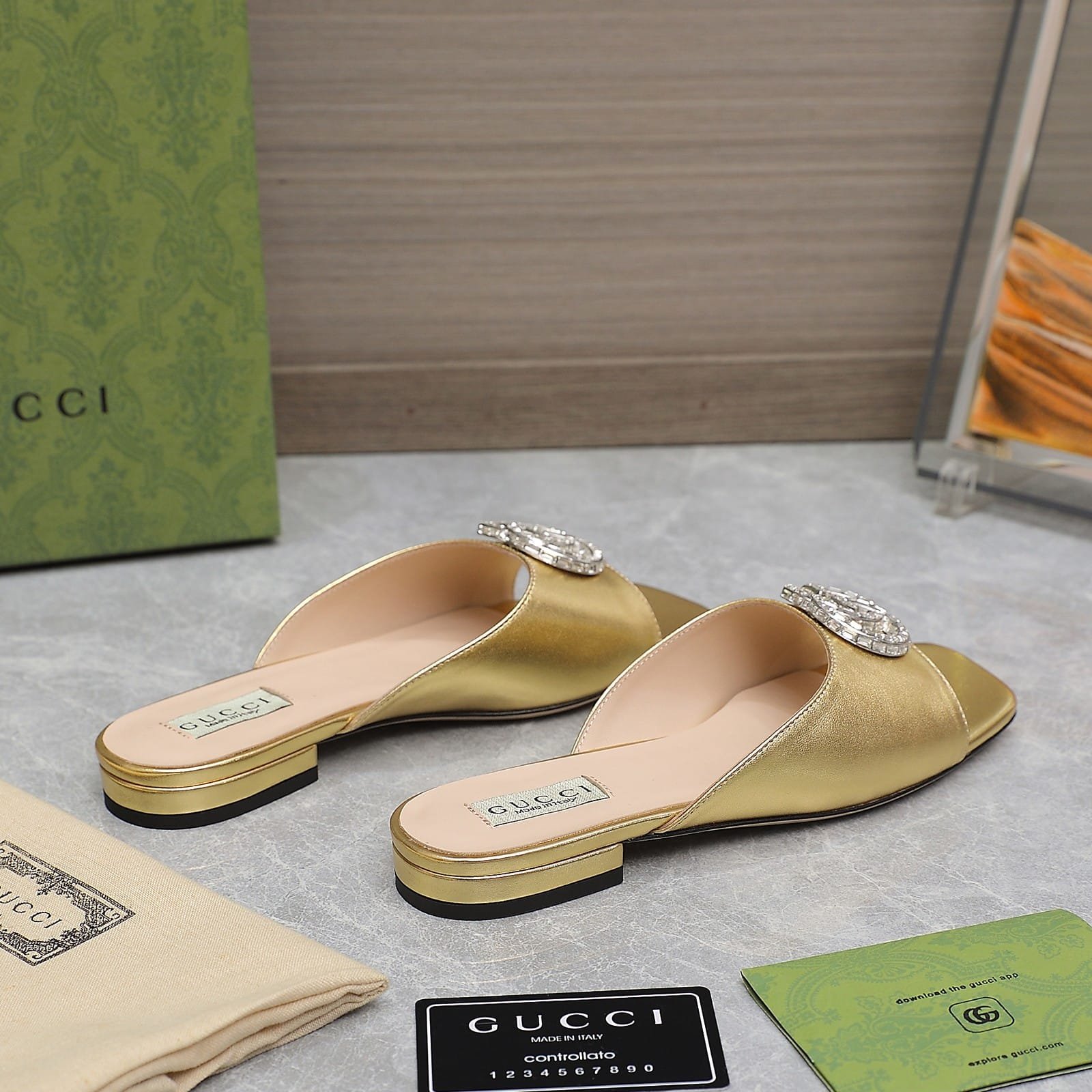 Gvc*1 Gg Crystal Slippers Gold
