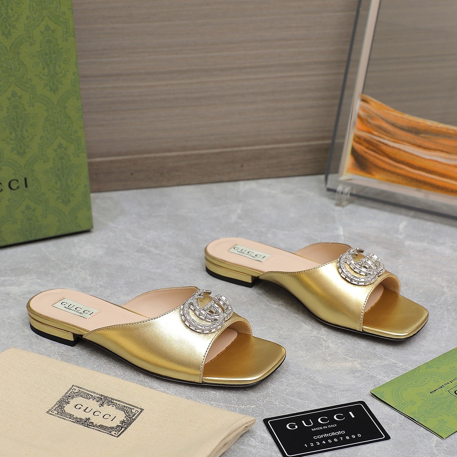 Gvc*1 Gg Crystal Slippers Gold