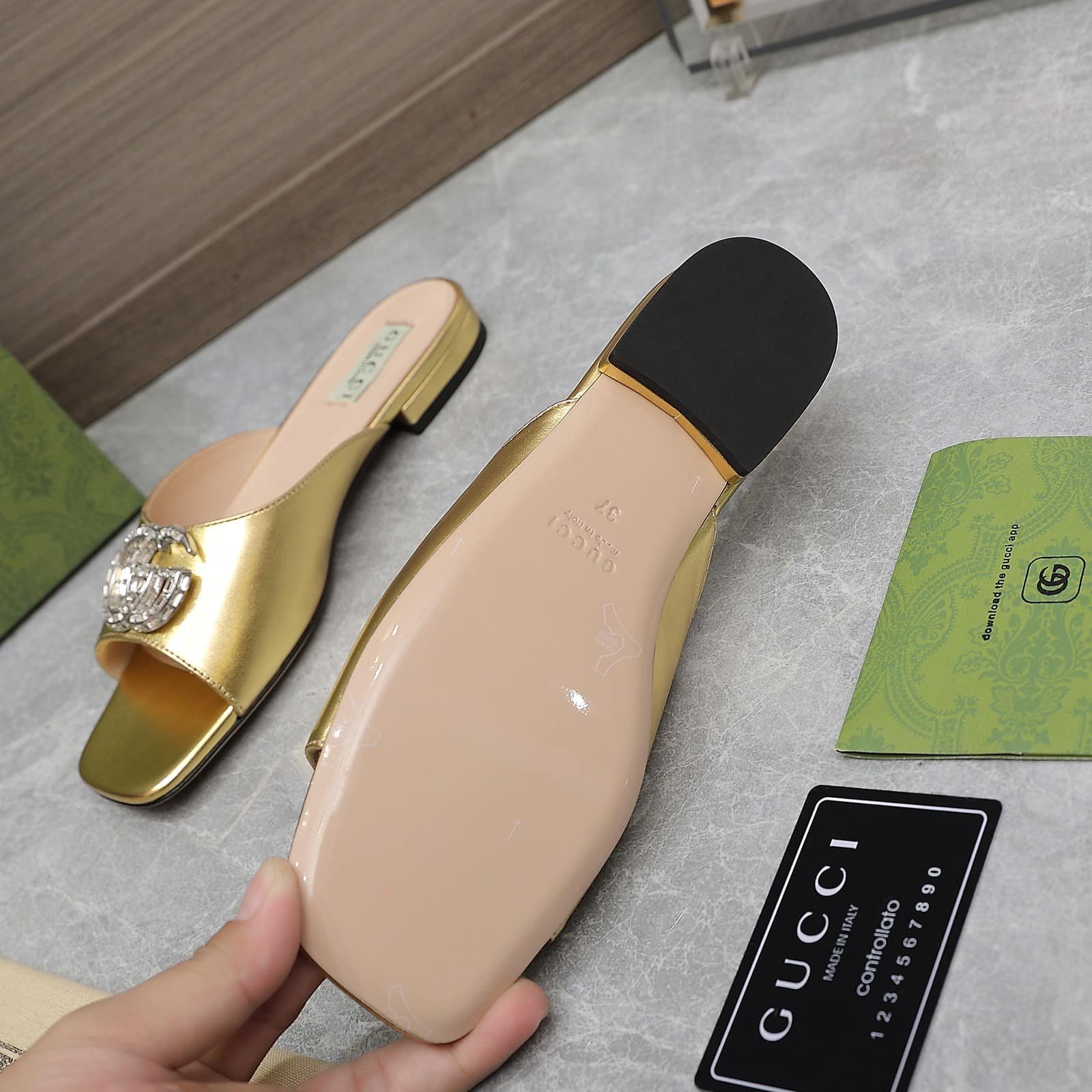 Gvc*1 Gg Crystal Slippers Gold